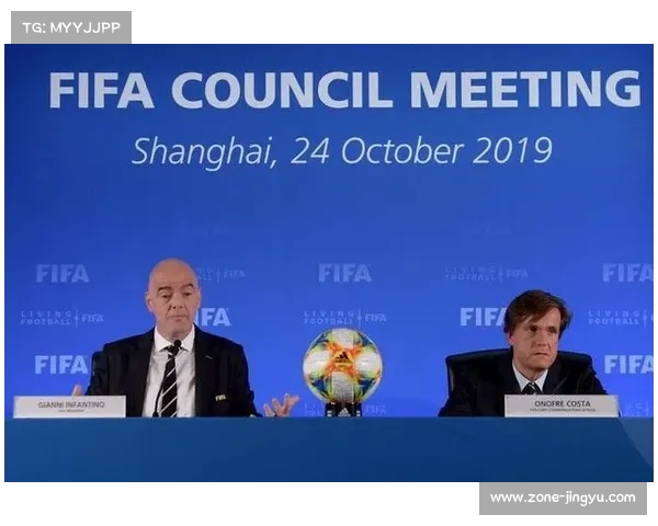 2025年FIFA世俱杯正式发布全新比赛用球 引领未来足球潮流 2025年FIFA世俱杯正式发布全新比赛用球 引领未来足球潮流